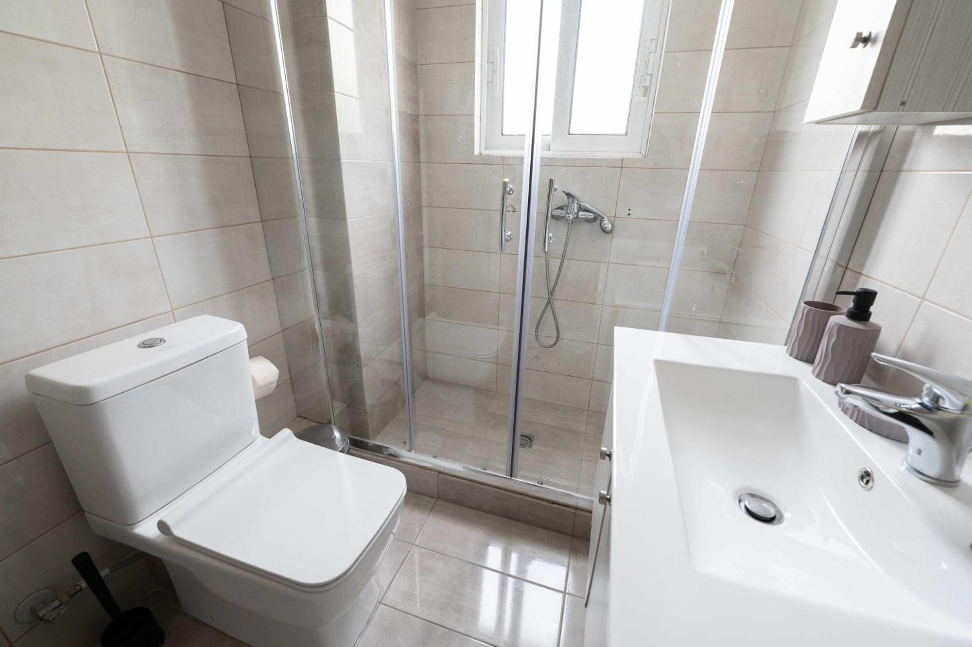 Modern Spacious Apartment Located In Πειραιάς Εξωτερικό φωτογραφία